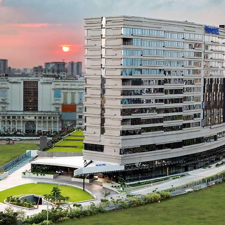 Novotel Kolkata Hotel And Residences Calcutá Exterior foto The Westin Dhaka