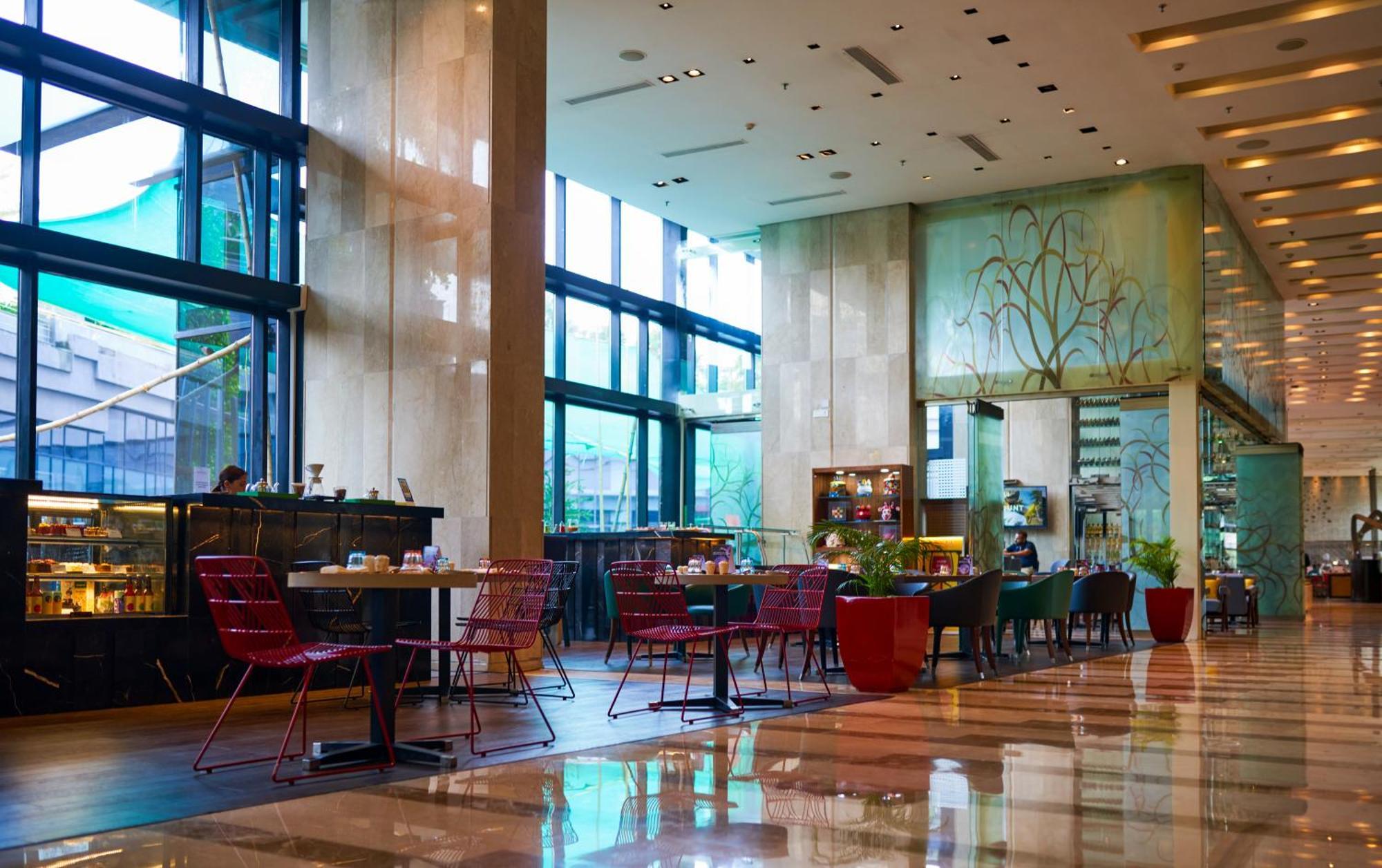 Novotel Kolkata Hotel And Residences Calcutá Exterior foto The lobby